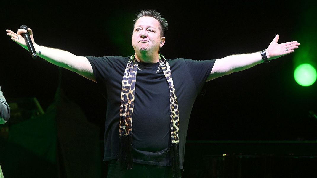 Der Sänger der Prinzen Sebastian Krumbiegel gehört zu den vermuteten Stars unter dem Krokodil.
