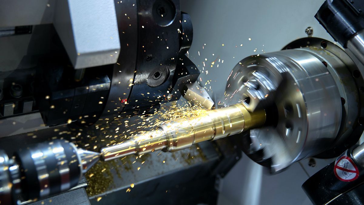 Drehmaschine: Werkstücke präzise in Form bringen