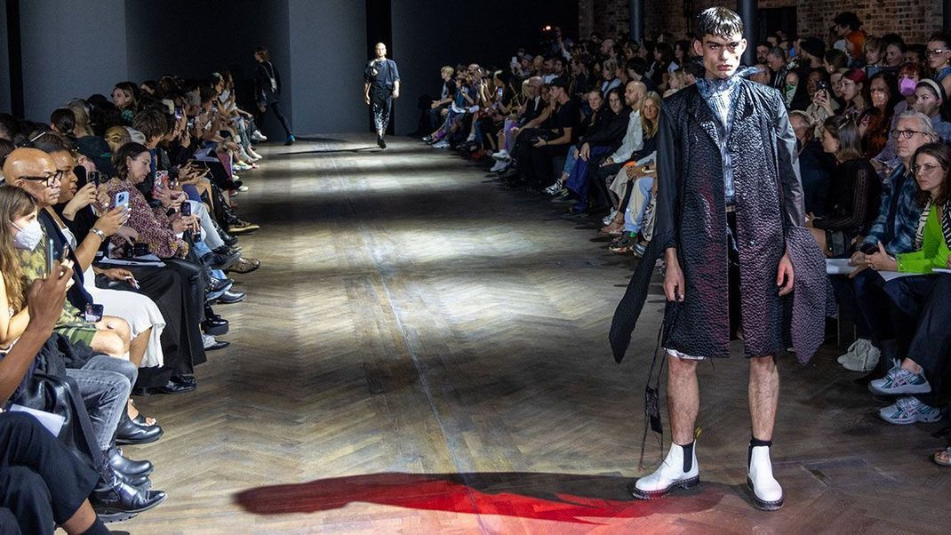 Coole Männermode: Designer Lucas Meyer-Leclere präsentiert für das Modelabel LML Studio in Berlin die Spring Summer 2023 Kollektion. 