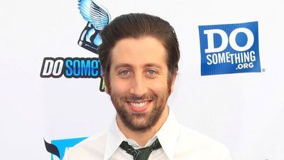 Profile image - Simon Helberg