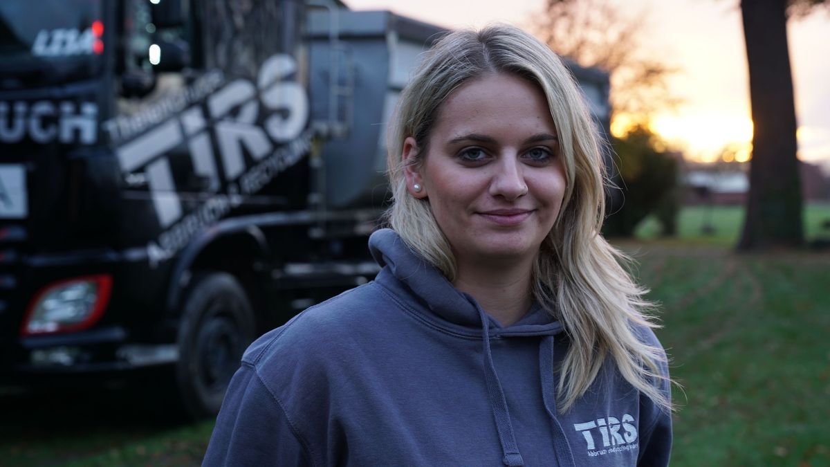 Trucker Babe Lisa mit neuem Truck